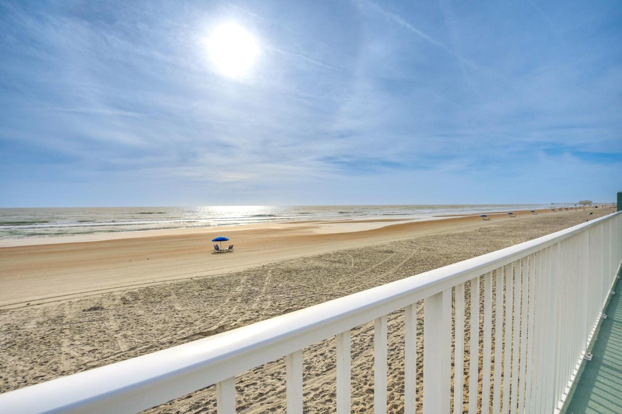 Updated Daytona Beach Oceanfront Studio! Екстериор снимка