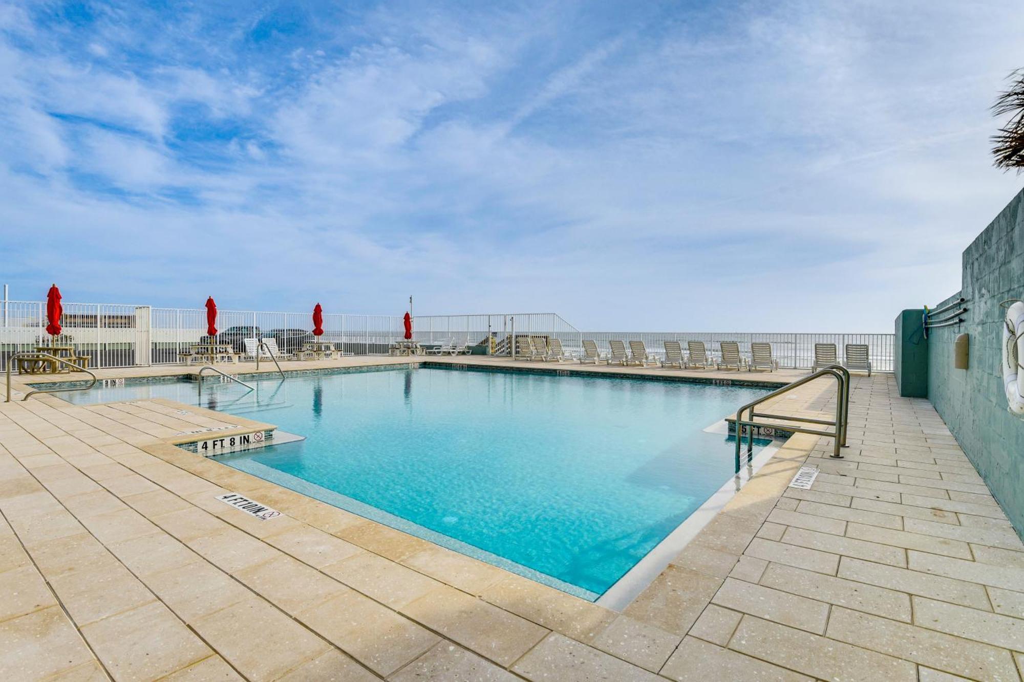 Updated Daytona Beach Oceanfront Studio! Екстериор снимка