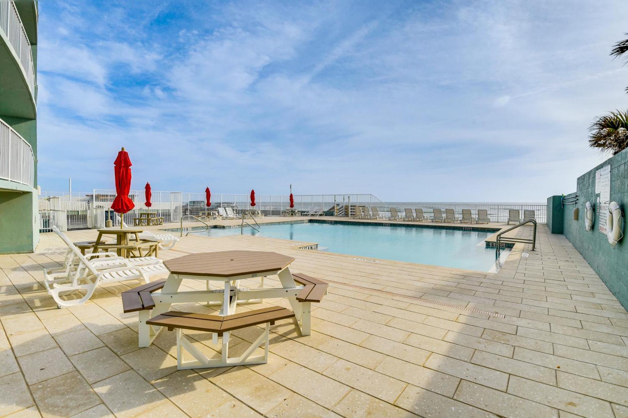 Updated Daytona Beach Oceanfront Studio! Екстериор снимка